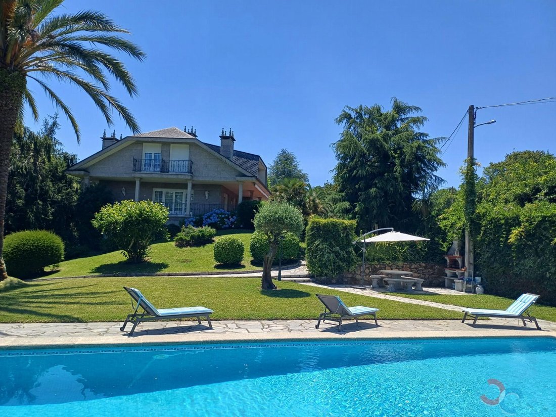 Chalet in Fontecarmoa, Vilagarcia de Arousa, Spain 1 - 15993613