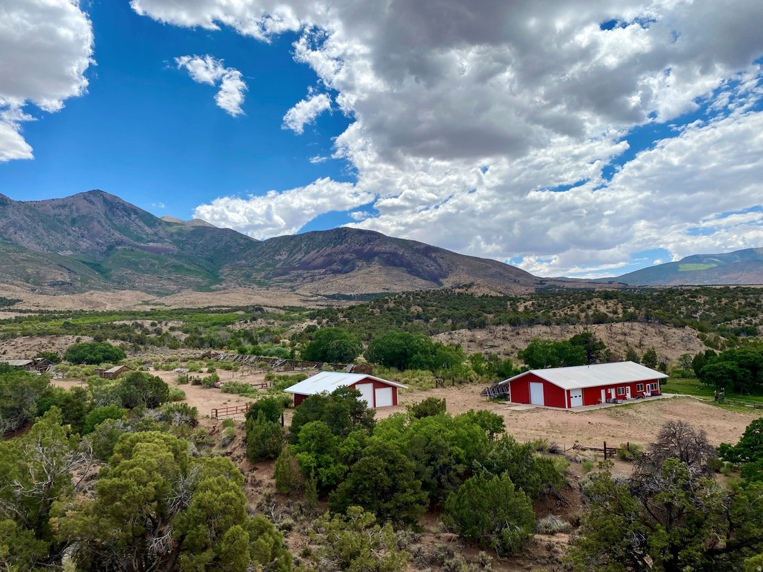 House in Hanksville, Utah, United States 3 - 17001557