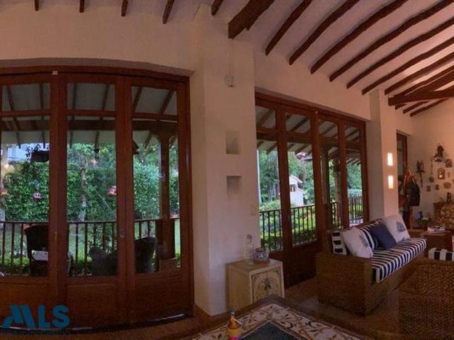 House in San Antonio, Cundinamarca, Colombia 2 - 17001982