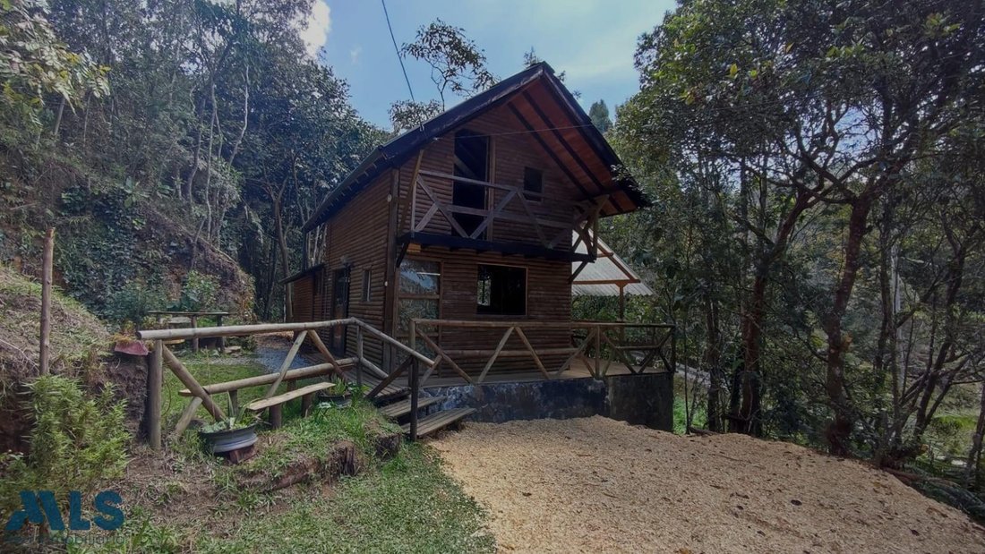 House in Santa Elena, Rionegro, Colombia 2 - 17001974