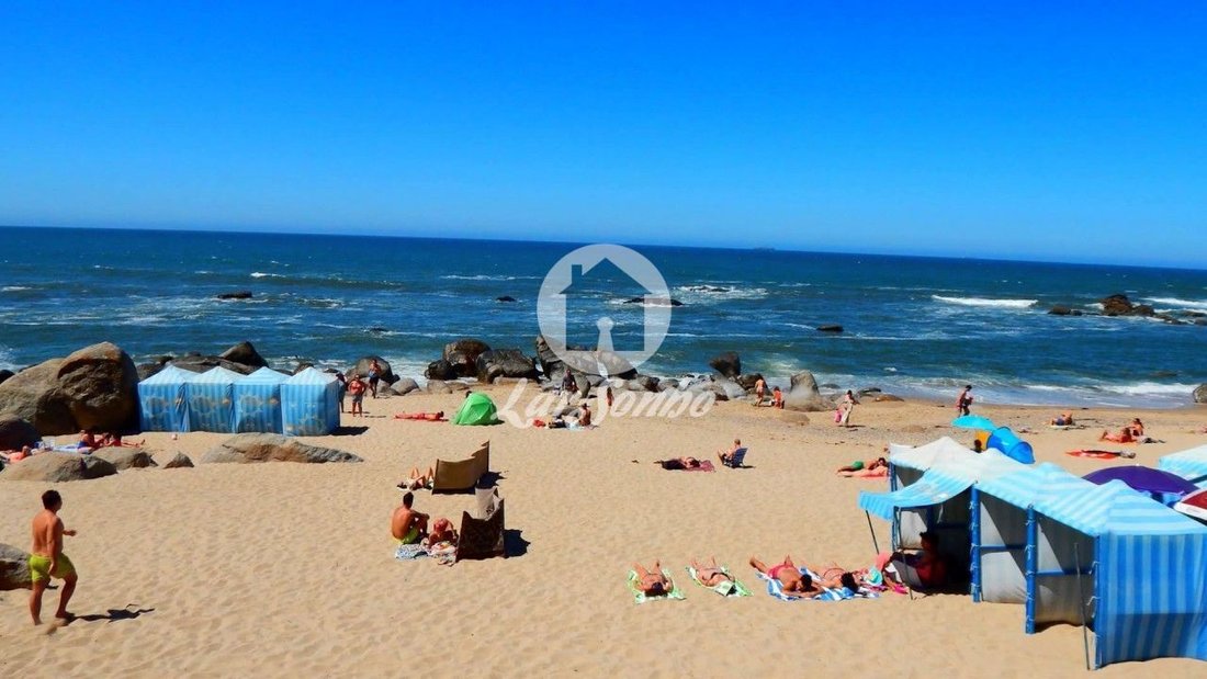 Townhouse in Povoa de Varzim, Beiriz e Argivai, Porto District, Portugal 1 - 12453387