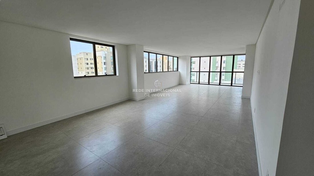 Apartment in Enseada do Suá, State of Espírito Santo, Brazil 1 - 14790166