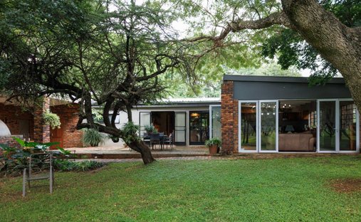 Farm Ranch in Hartbeespoort, North West, South Africa 1