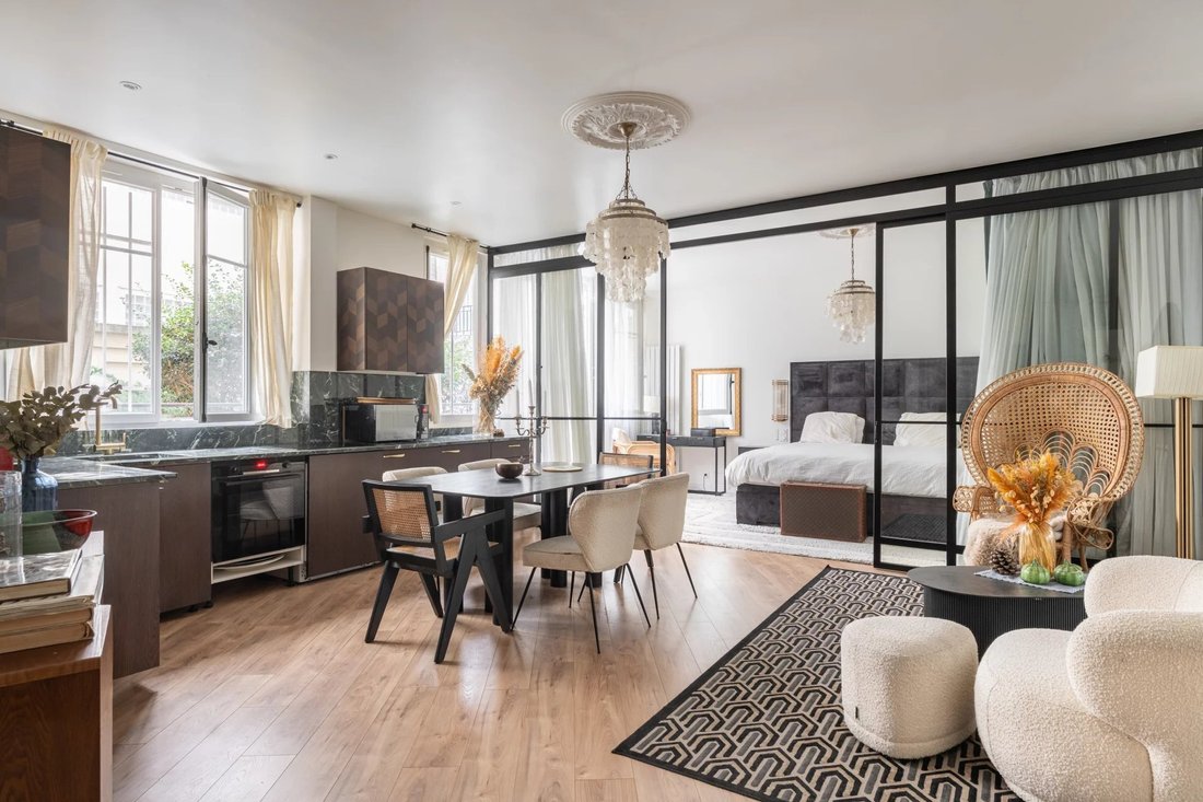 Apartment in Dupleix-Motte Picquet, Paris 15e Arrondissement, Paris 1 - 17001916