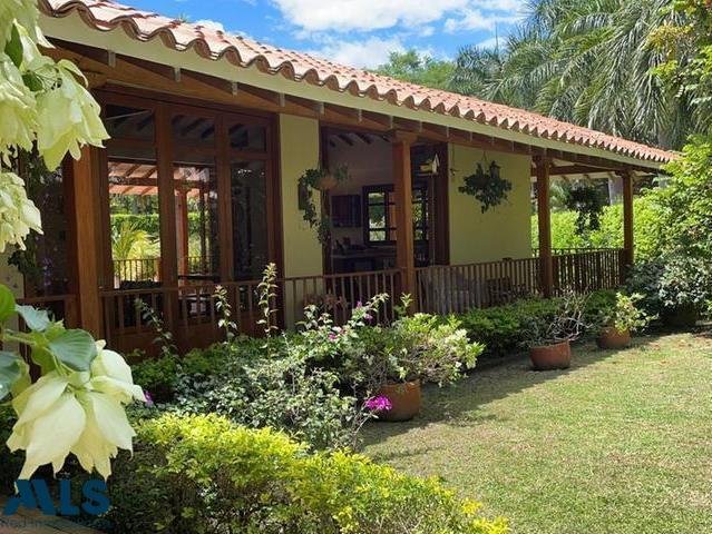 House in San Antonio, Cundinamarca, Colombia 1 - 17001982