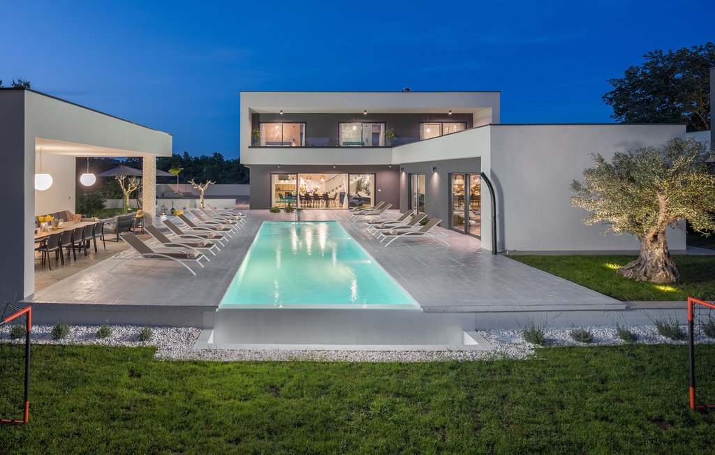 Villa in Svetvincenat, Istria County, Croatia 1 - 17002164