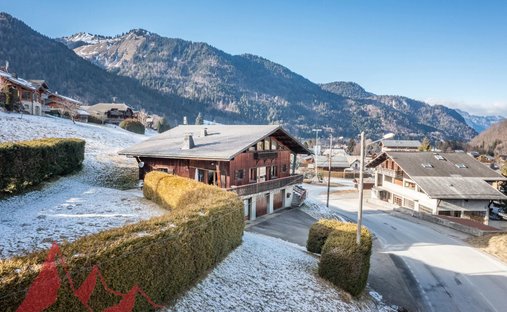 Chalet in Morzine, Auvergne-Rhône-Alpes, France 1