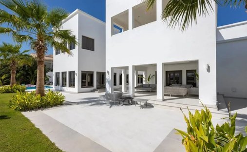 Villa in Dubai, Dubai, United Arab Emirates 1