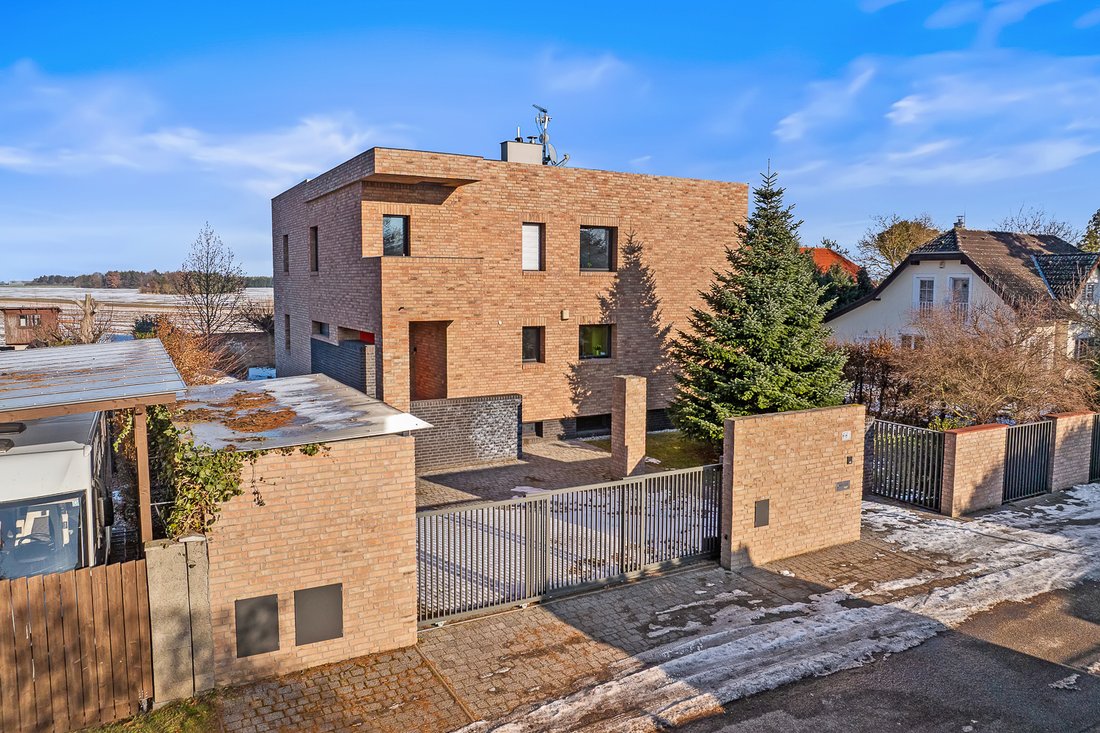 Villa in Prague, Prague, Czechia 1 - 17002396