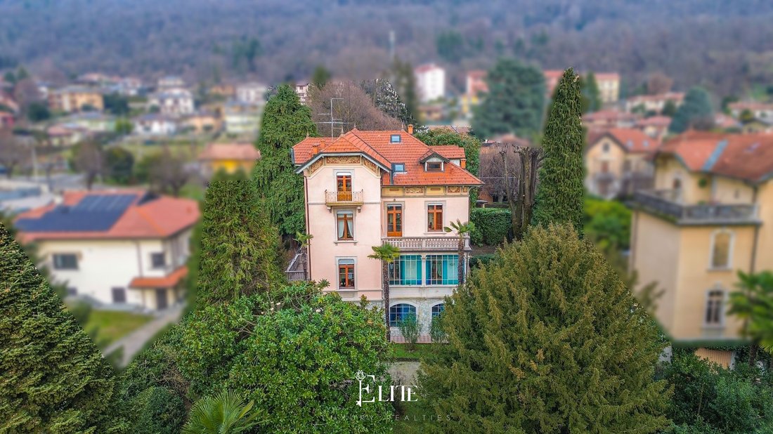 Villa in Gavirate, Lombardy, Italy 2 - 17002463