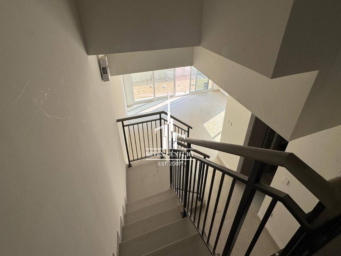 Townhouse in Damac Hills 2, Dubai, United Arab Emirates 5 - 16798673