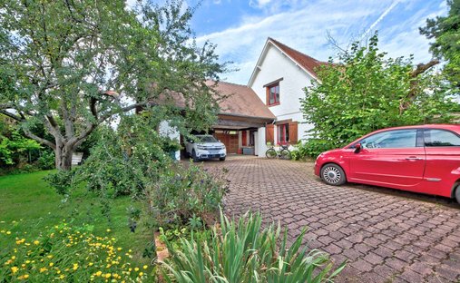 House in Les Hameaux-La Croix Aux Buis-Chapelle, Magny-les-Hameaux, France 1
