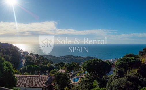 Chalet in Lloret de Mar, Katalonien, Spanien 1