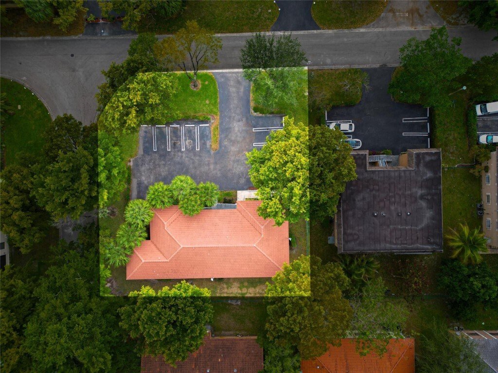 Coral Springs, Florida, United States 4 - 17004743