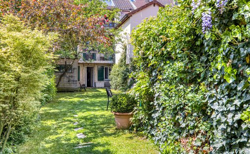 House in Ouest, Gex, France 1