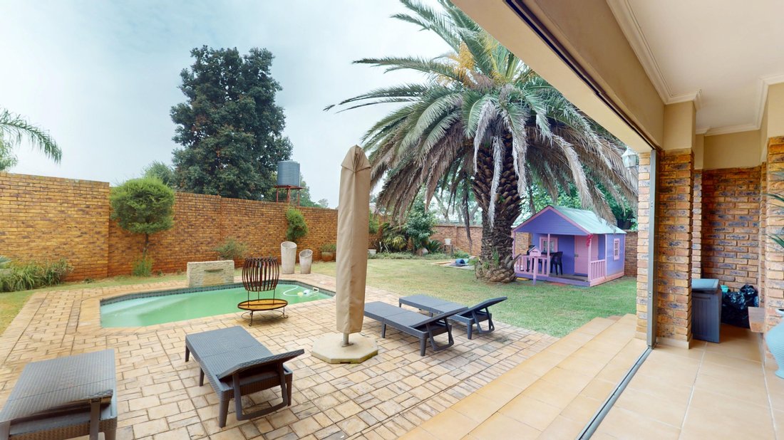 Estate in Benoni North AH, Gauteng, South Africa 4 - 17003879