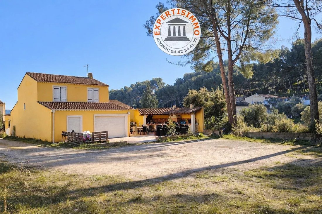 Villa in Brets-Barjaquets-Coussoul-Fouitades-Cabe, Rognac, France 3 - 17006024