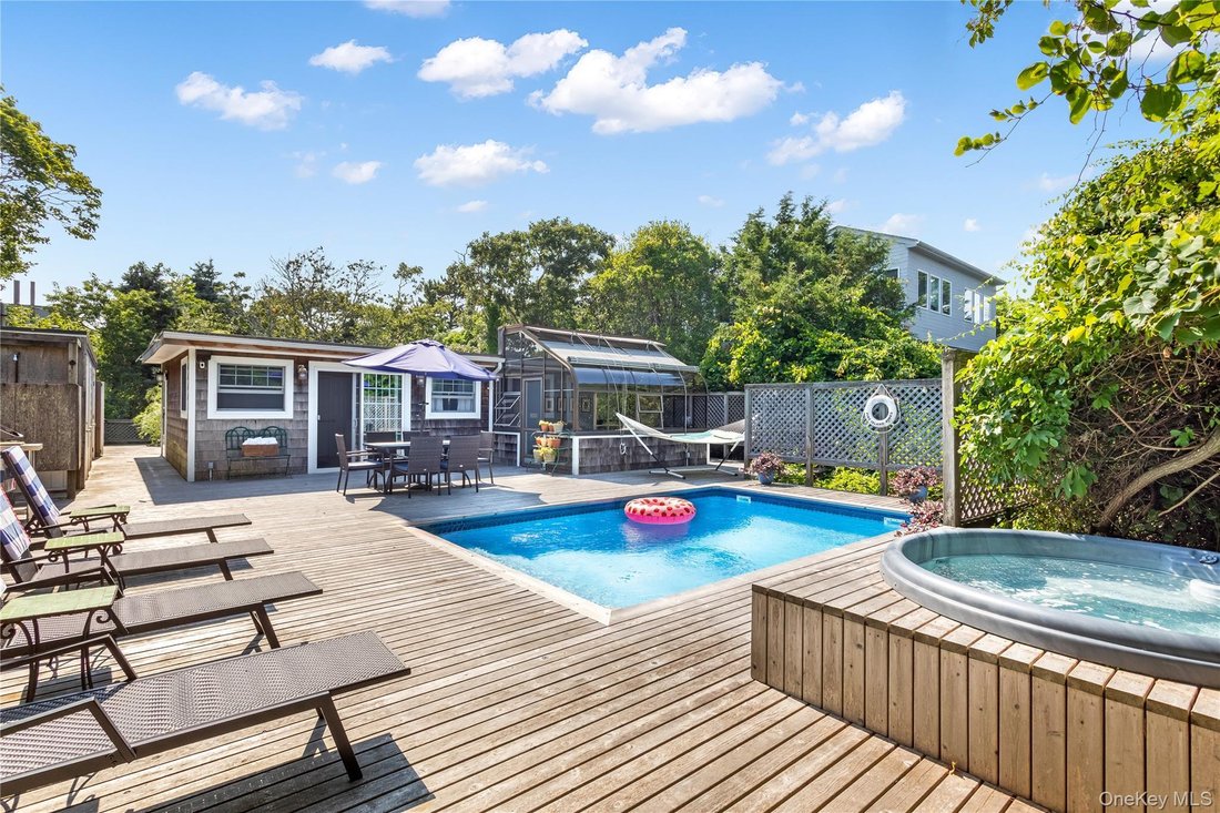 House in Yaphank, New York, United States 1 - 17005169