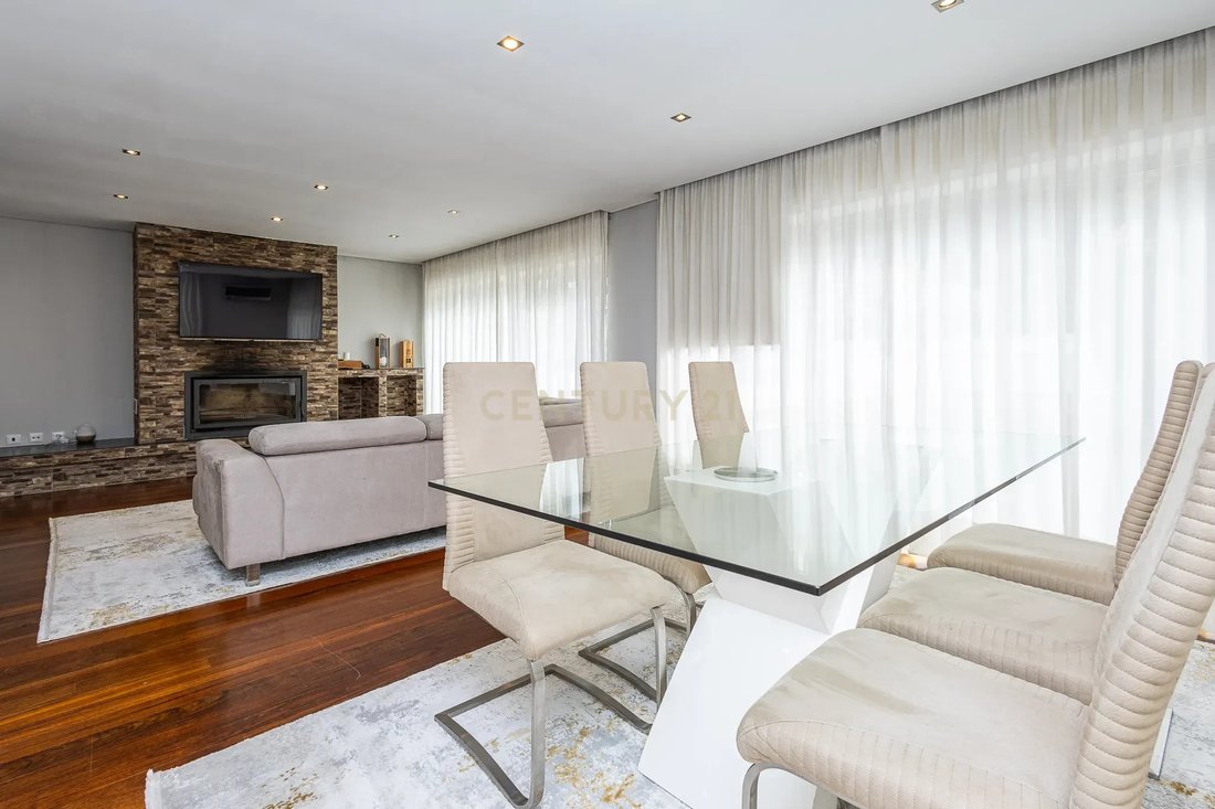 Villa in Vila de Cucujaes, Aveiro District, Portugal 2 - 17006009