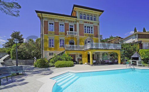 Villa in Roe, Lombardy, Italy 1