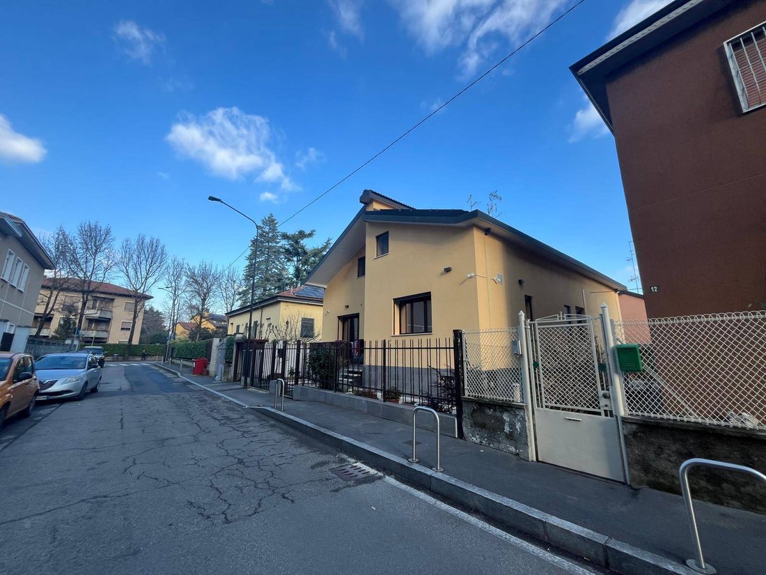 Villa in Balsamo, Cinisello Balsamo, Lombardy 1 - 16487890