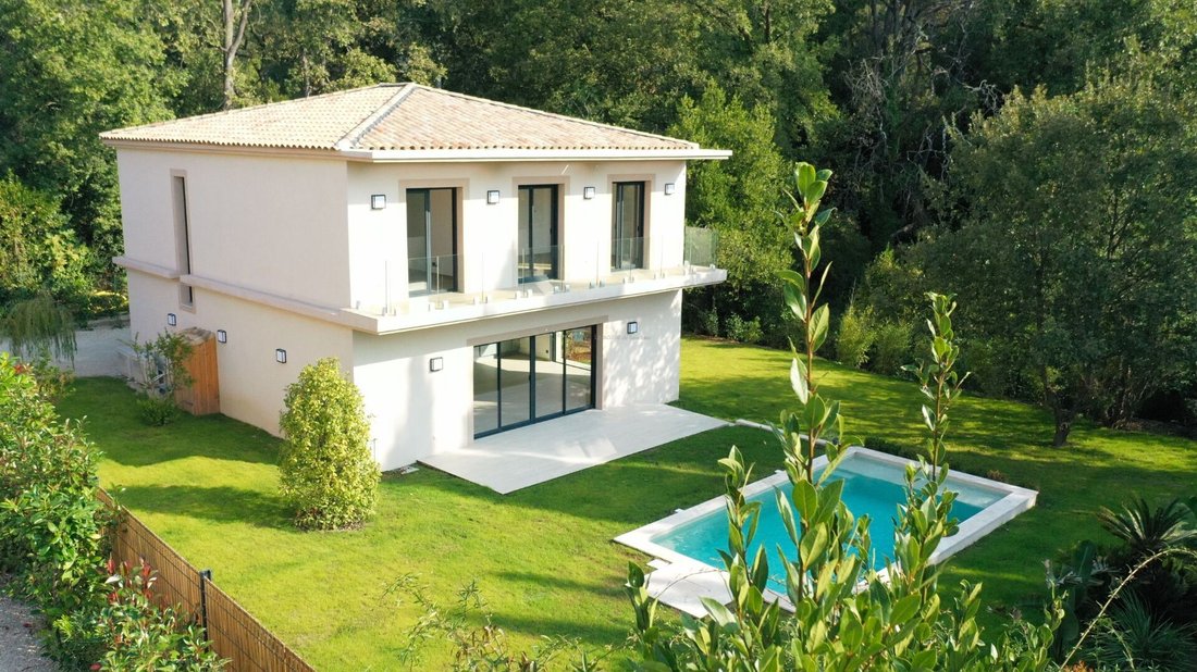Villa in Mougins, Provence-Alpes-Côte d'Azur, France 4 - 17005069