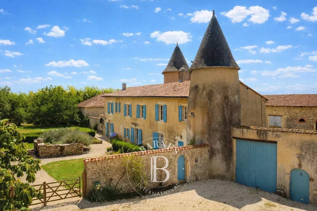 House in Val-de-Comporte, Nouvelle-Aquitaine, France 3 - 16136039