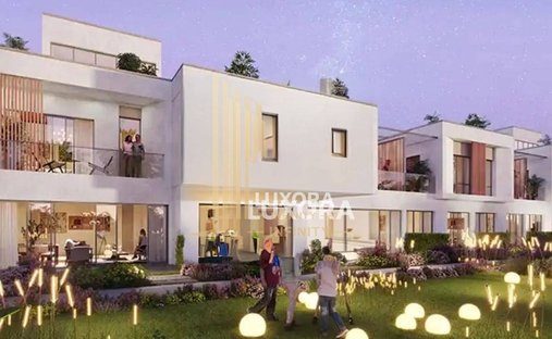 Villa in Dubai, United Arab Emirates 1