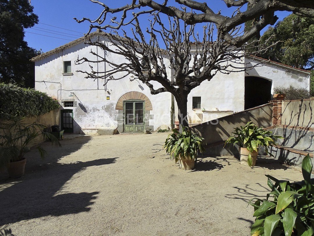 Schloss in Vilassar de Dalt, Katalonien, Spanien 2 - 17004982