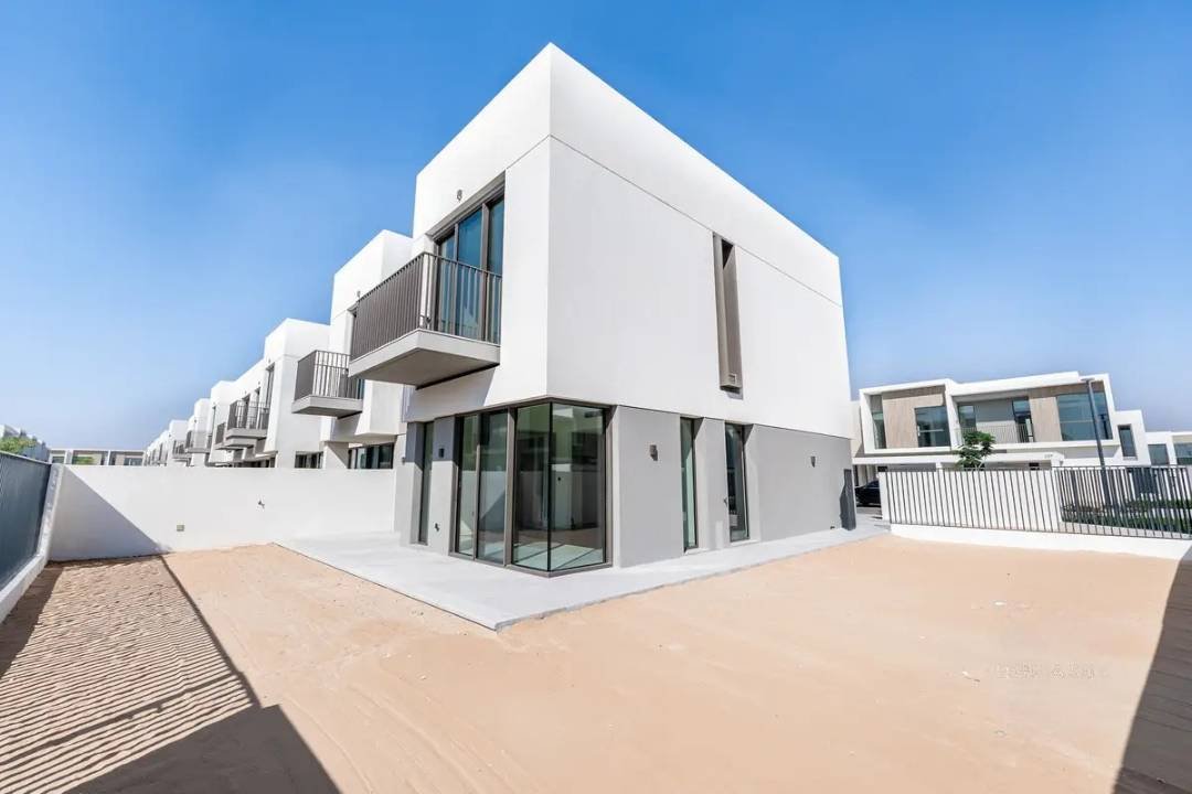 Townhouse in Ud al Bayda, Dubai, United Arab Emirates 2 - 16825542