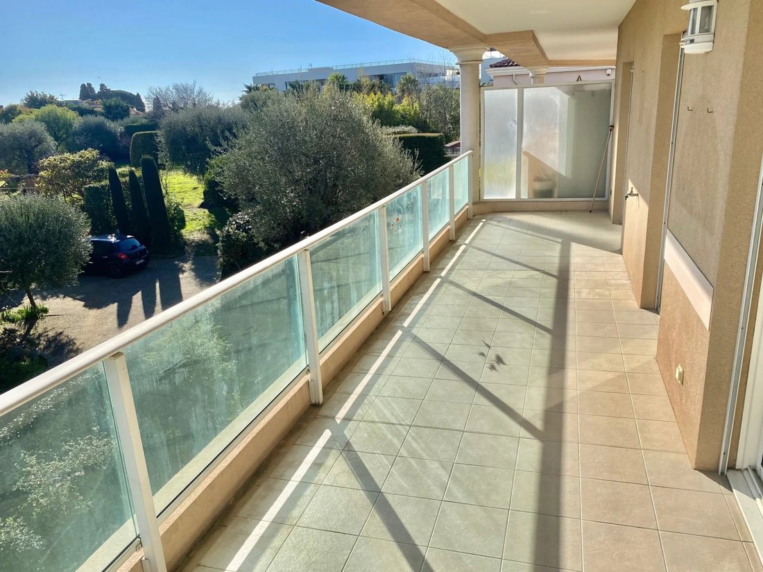 Apartment in Saint-Laurent-du-Var, Provence-Alpes-Côte d'Azur, France 4 - 15489530