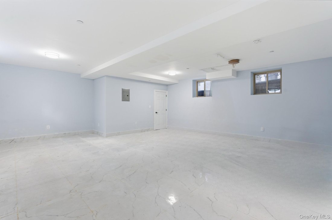 House in New York, New York, United States 4 - 17003618