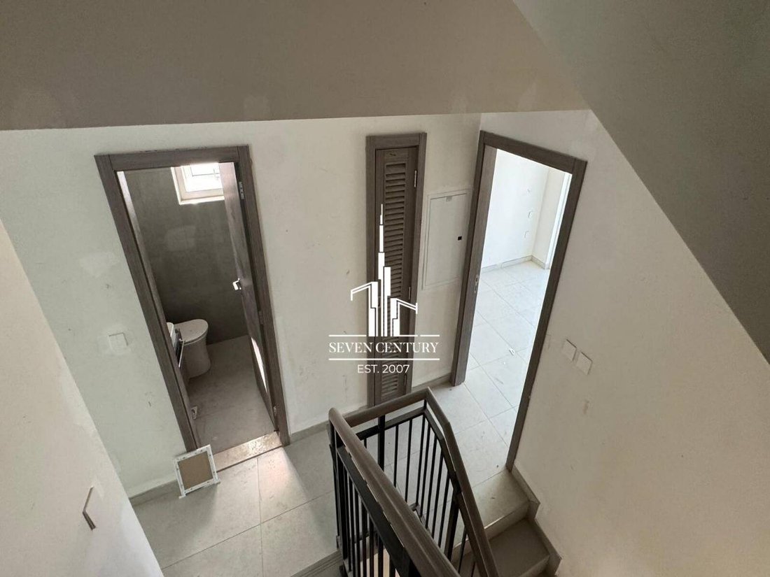 Townhouse in Damac Hills 2, Dubai, United Arab Emirates 3 - 16798673