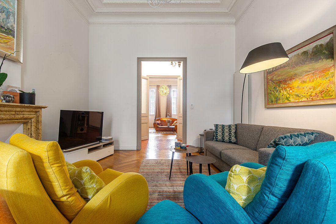 Apartment in Castellane, 6e Arrondissement, Marseille 2 - 17003378