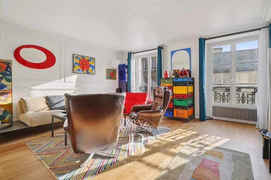 Apartment in Saint Thomas d'Aquin, Paris 7e Arrondissement, Paris 1 - 17002986