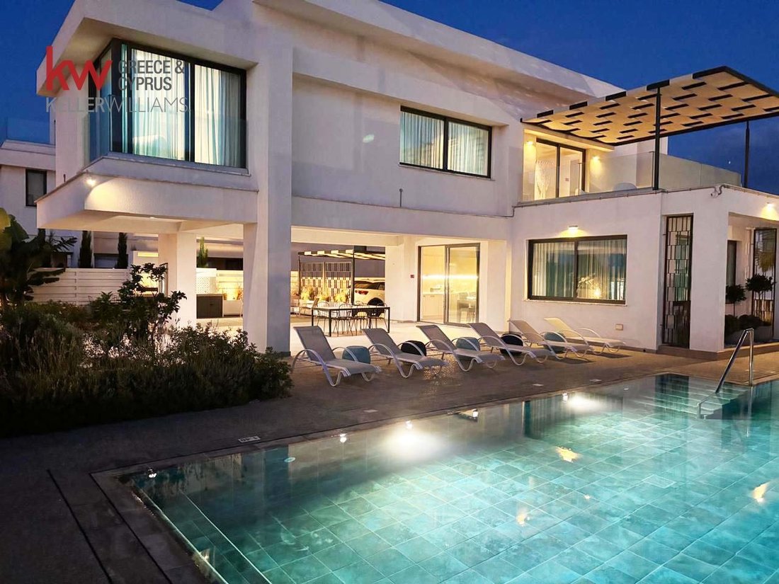 Villa in Paralimni, Famagusta, Cyprus 1 - 17001580