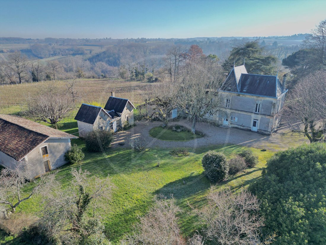 Villa in Pujols, Nouvelle-Aquitaine, France 2 - 17003429