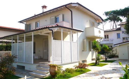 Villa in Tonfano, Pietrasanta, Italy 1