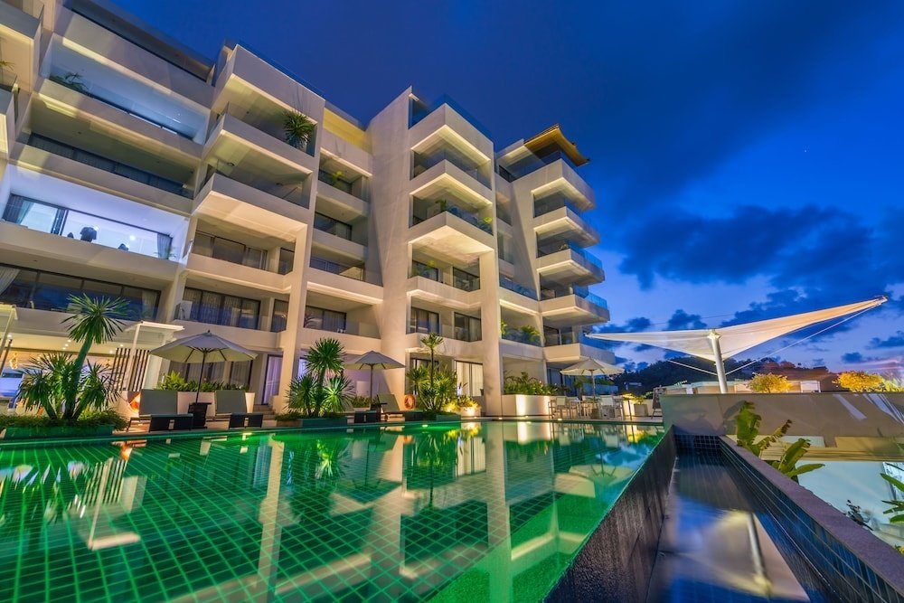 Condo in Choeng Thale, Phuket, Thailand 1 - 17006153