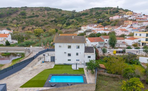 Villa in Igreja Nova, Lisbon, Portugal 1