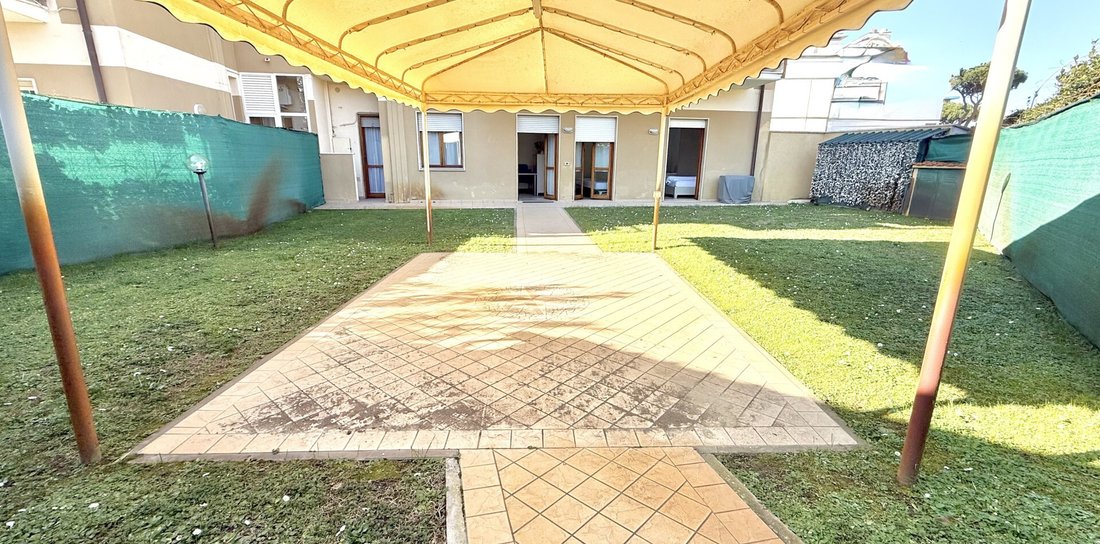 Apartment in Viareggio, Tuscany, Italy 3 - 17004782
