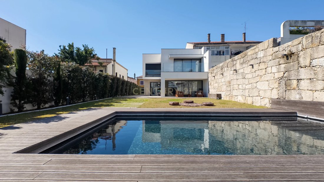Villa in Senhora da Hora, Porto District, Portugal 2 - 15882664