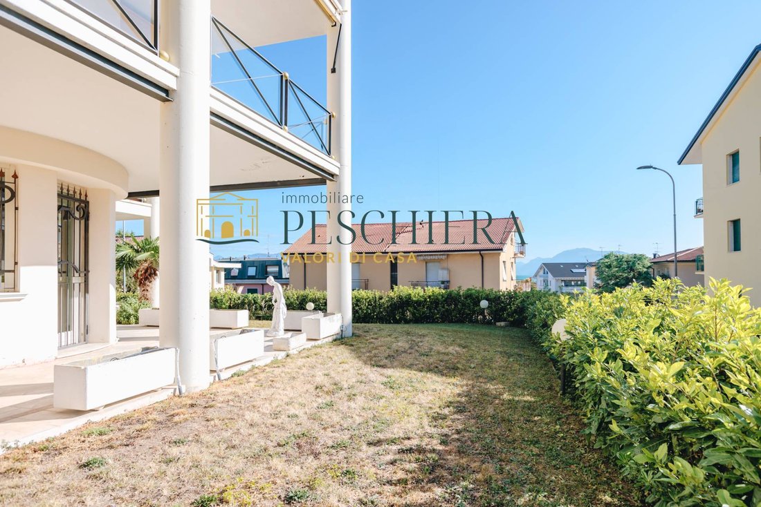 Apartment in Desenzano Centro, Desenzano del Garda, Lombardy 3 - 17006631