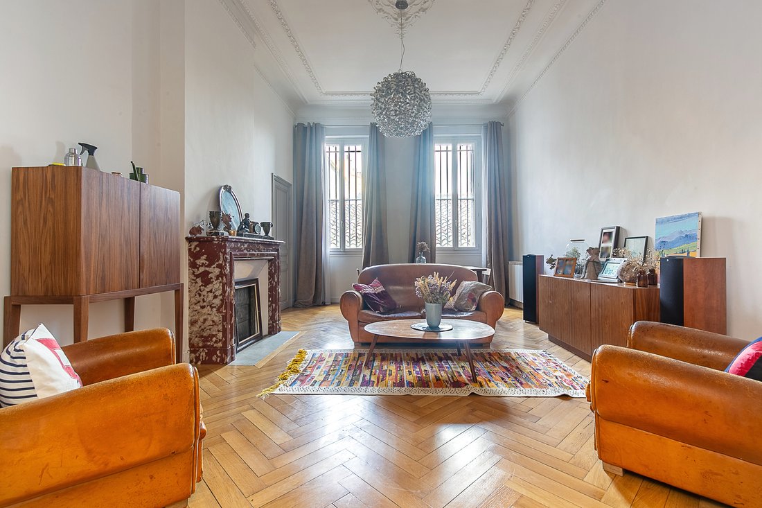 Apartment in Castellane, 6e Arrondissement, Marseille 3 - 17003378