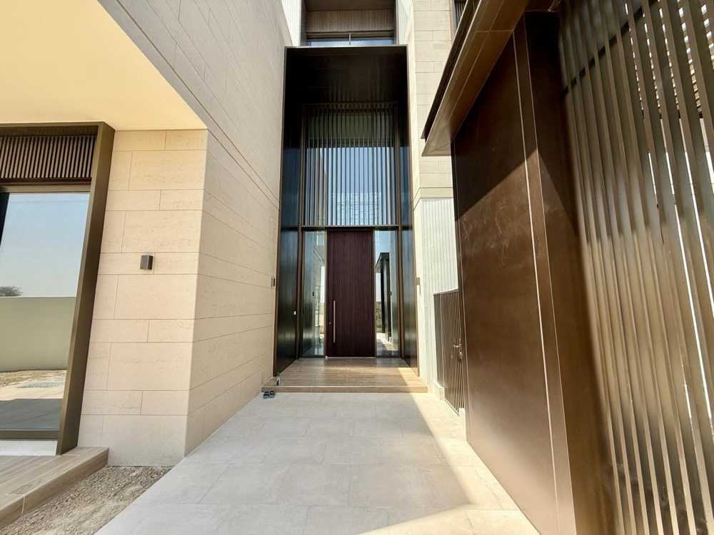 Villa in Hadaeq Sheikh Mohammed Bin Rashid, Dubai, United Arab Emirates 2 - 15946265