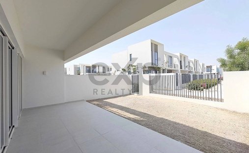 Townhouse in Ud al Bayda, Dubai, United Arab Emirates 1