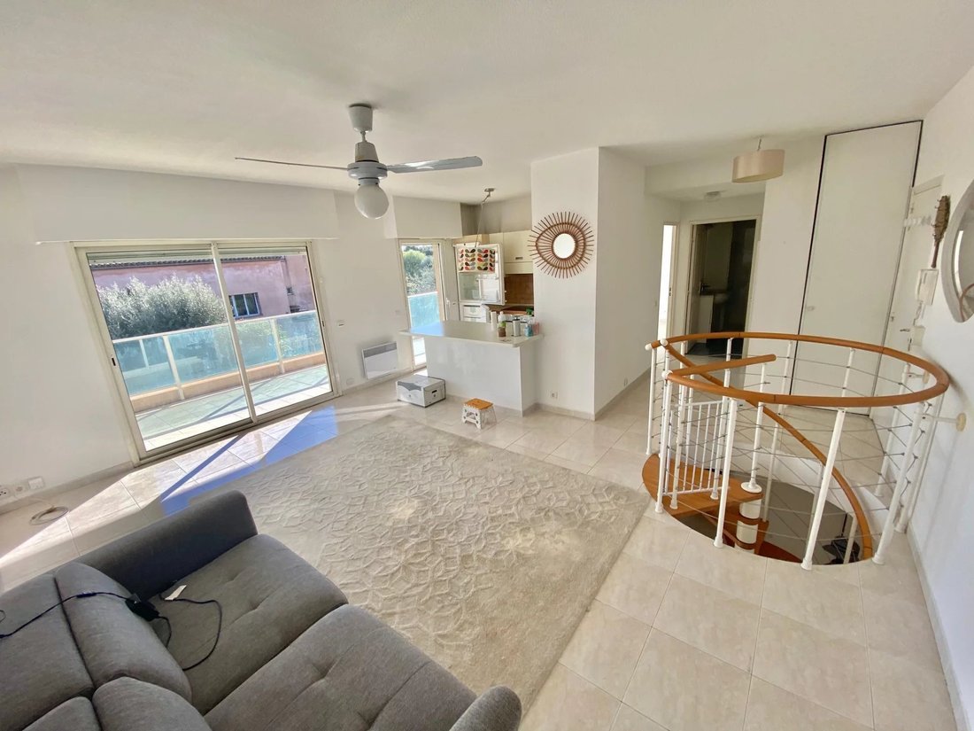 Apartment in Saint-Laurent-du-Var, Provence-Alpes-Côte d'Azur, France 2 - 15489530