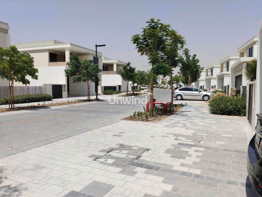 Villa in Tilal Al Ghaf, Dubai, United Arab Emirates 2 - 15862600