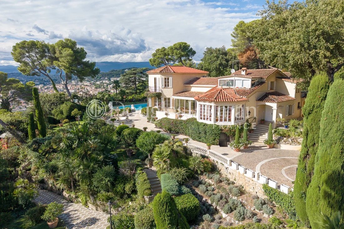 Villa in Collettes Bréguières-Sud, Cagnes-sur-Mer, France 1 - 16334594