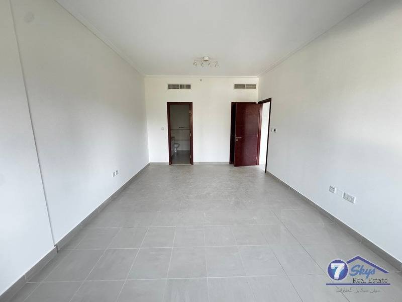 Apartment in Downtown Dubai, Dubai, United Arab Emirates 4 - 16981286